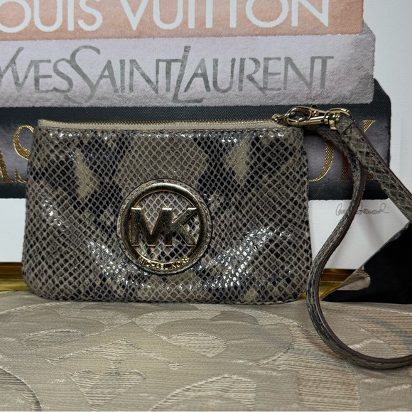 Michael Kors Snake Print Wristlet - Picture 1 of 4